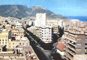Santa-Cruz, la place Hyppolyte Giraud, le Boulevard FULTON et le Boulevard LESCURE